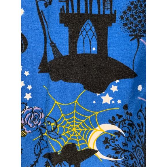 UA Scrubs Uniform Advantage Nurse Uniform Top L Halloween Print Healthcare Top - Picture 7 of 9